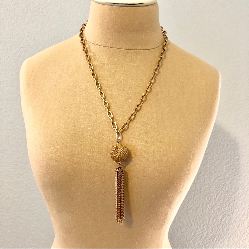 Gold Chain link necklace w/tassel